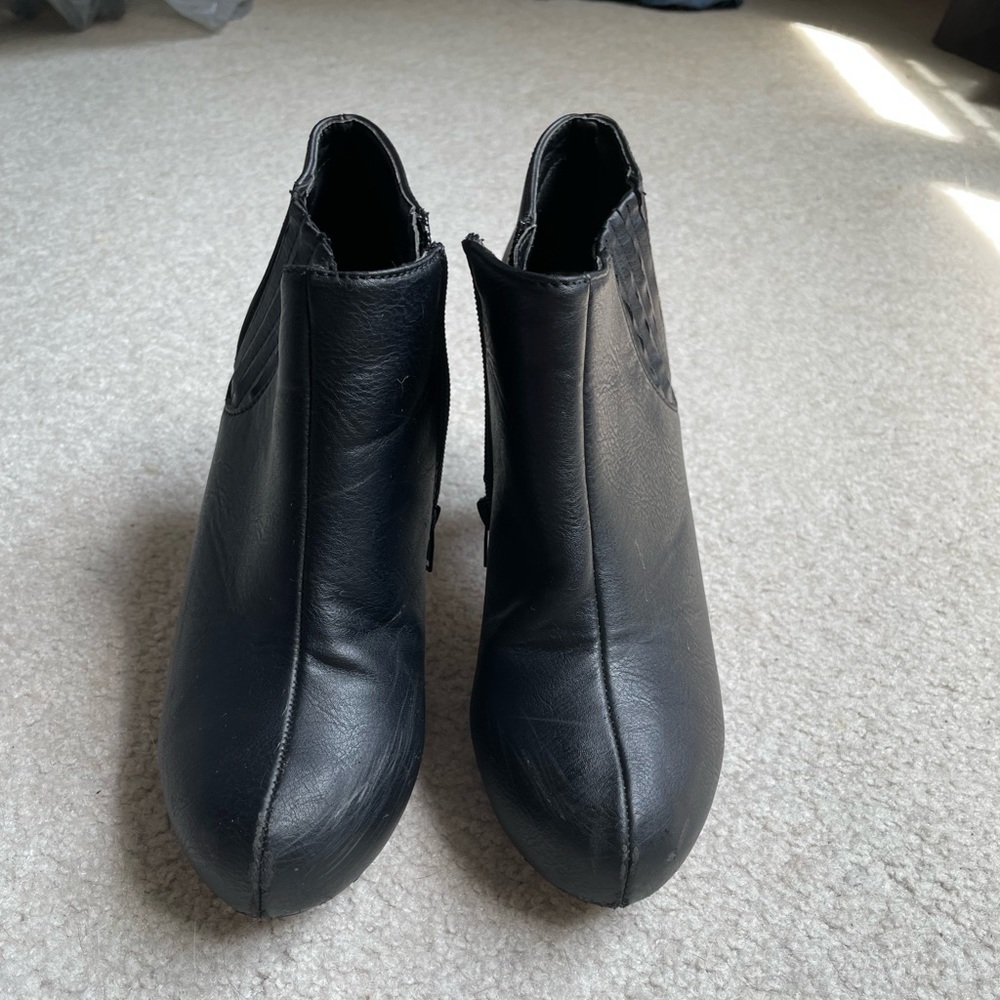 Madden Girl black heeled boots